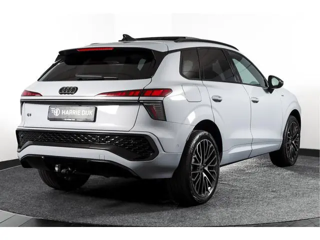 Audi Q3 1.5 e-hybrid 272 PK S edition | S/K-Panodak | Elek. Trekhaak | Tech Pack Plus | Adapt. Cruis...