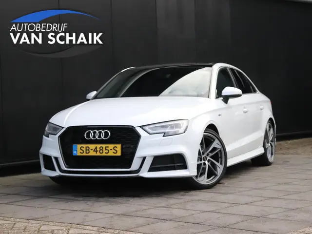 Audi A3 Limousine 1.5 TFSI CoD S Line Edition | S-TRONIC | PANO-DAK | STOELVERW. | LEDER | TREKHAAK...
