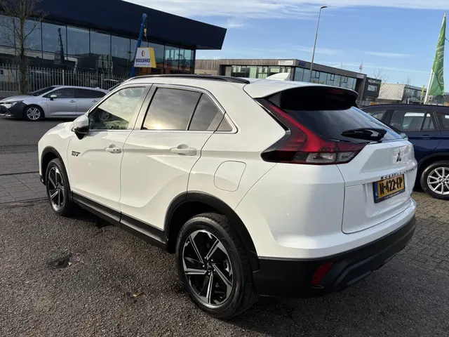 Mitsubishi Eclipse Cross 2.4 PHEV Intense