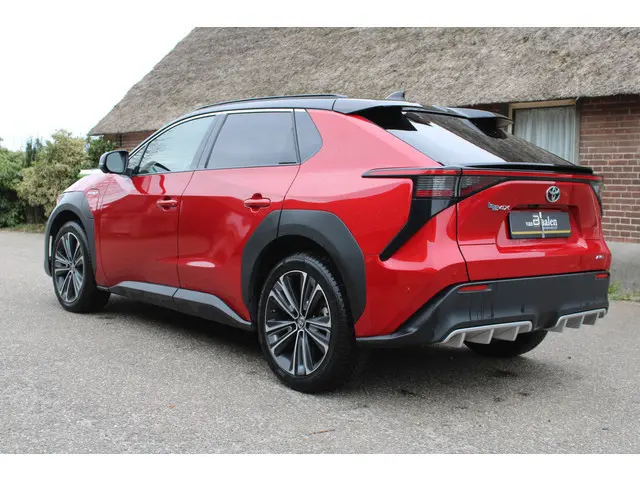 Toyota bZ4X Premium 4WD 71 kWh LEER NAVI PANO SOh 97.6%