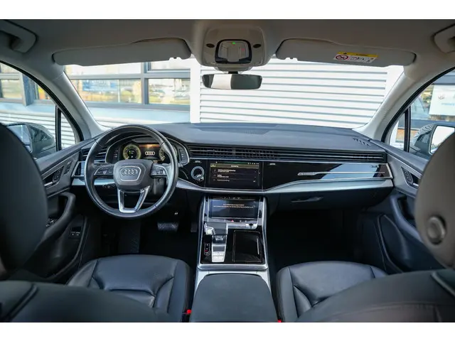 Audi Q7 55 TFSI e quattro Pro Line Plus Camera Memory Leer Trekhaak Stoelverwarming Navigatie