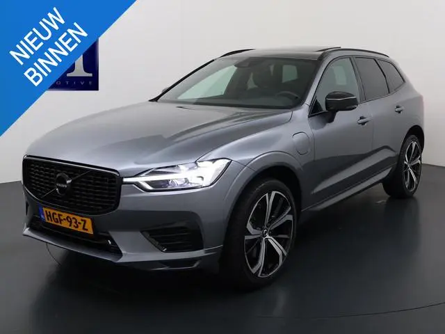Volvo XC60 2.0 Recharge T8 AWD R-Design VAN: 38.900,- VOOR: 35.440,- UW WKVOORDEEL: 3.460,- | PLUG-I...
