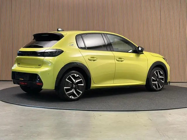 Peugeot e-208 EV 51 kWh | 156PK Aut. GT | Pano | LED | Alcantara | 360 Camera | Adapt. Cruise | Incl...