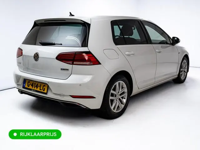 Volkswagen Golf 1.5 TSI Comfortline | Adapatieve Cruise | Extra getint gals | Navigatie | Climate co...