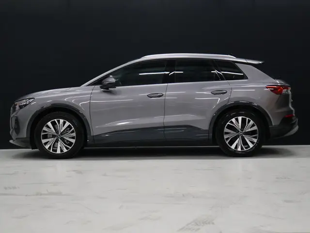 Audi Q4 e-tron 40 Launch edition Advanced Plus 77 kWh [TREKHAAK ELEKTRISCH UITKLAPBAAR, APPLE CARPLA...