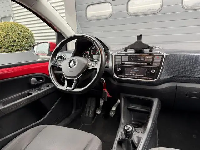 Volkswagen Up! 1.0 BMT up! beats | Climate Control | Parkeersensoren | 5 Deurs |