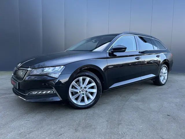 ŠKODA Superb 1.4 TSI iV Sportline PHEV 1e EIGENAAR VIRTUAL COCKPIT ADAPT CRUISE 360 CAMERA MEMORY ST...