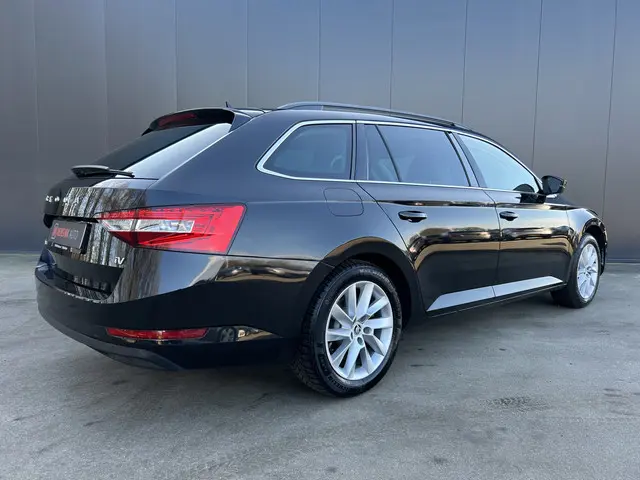 ŠKODA Superb 1.4 TSI iV Sportline PHEV 1e EIGENAAR VIRTUAL COCKPIT ADAPT CRUISE 360 CAMERA MEMORY ST...