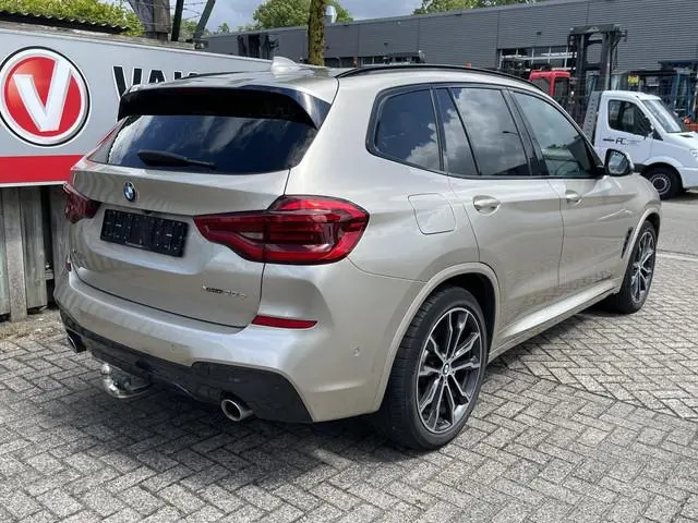 BMW X3 xDrive30e High Executive M Sport 20"/Trekhaak/Adaptieve cruise/360 camera/HiFi/Keyless/Stoelv...