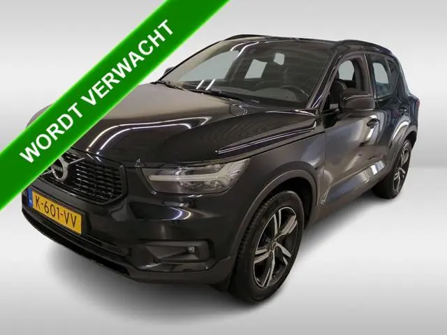 Volvo XC40 1.5 T2 130PK R-Design / Trekhaak / 1/2 Leder / Airco-ecc./ Navigatie / Stoelverwarming /...
