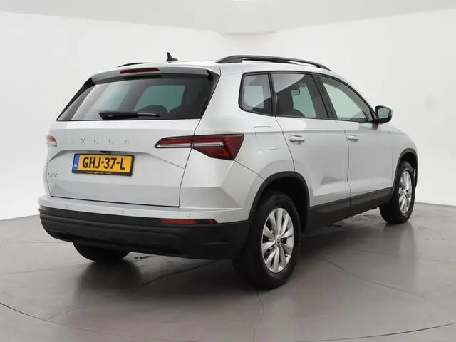 Skoda Karoq 1.5 TSI ACT 150 PK *12.878 KM!* + PANORAMADAK + VIRTUAL COCKPIT | ADAPTIVE CRUISE | CAME...