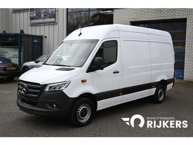 Mercedes-Benz Sprinter 317 CDI L2H2 Pro LED, Geveerde stoel, Navigatie met camera