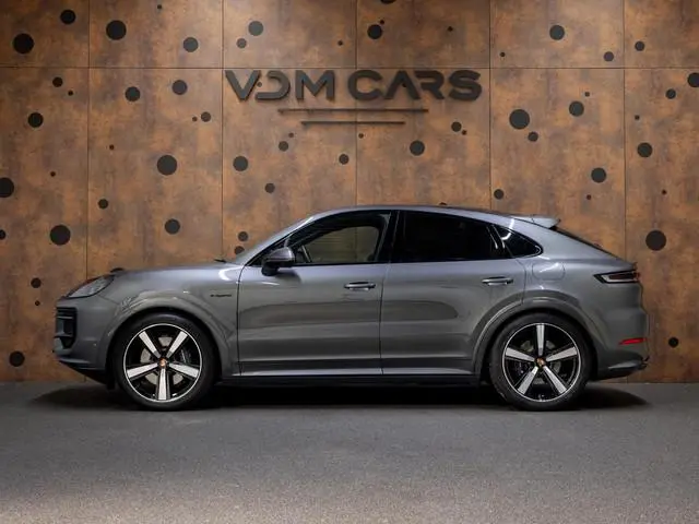 Porsche Cayenne Coupé 3.0 E-Hybrid | SportDesign | Achterasbesturing | Head-Up Display | InnoDrive |