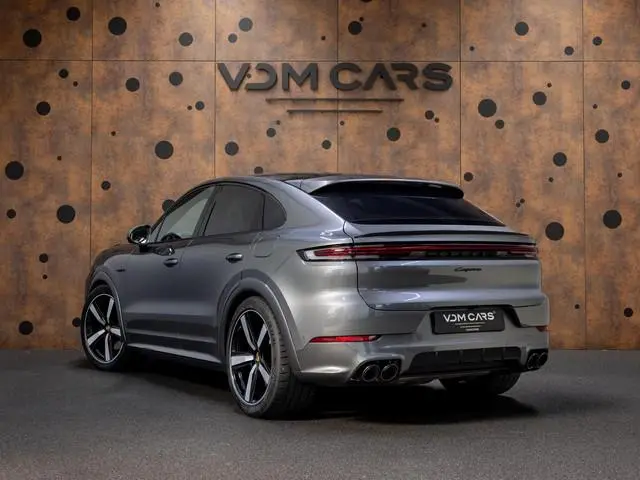 Porsche Cayenne Coupé 3.0 E-Hybrid | SportDesign | Achterasbesturing | Head-Up Display | InnoDrive |