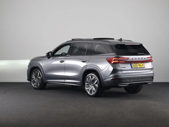 Skoda Kodiaq 1.5 TSI PHEV Sportline Business 204 pk Automaat | Verlengde garantie | Navigatie | Pano...