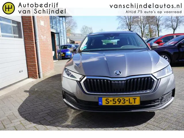 ŠKODA Octavia Combi 1.5 E-TSI 150PK MHEV BUSINESS EDITION ORIGINEEL NEDERLANDS VIRTUEEL COCKPIT STOE...