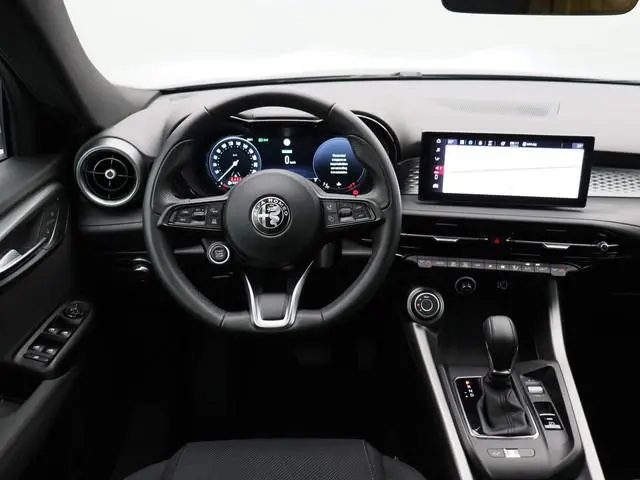 Alfa Romeo Tonale 1.5T Hybrid Sprint | Navigatie | Climate Controle | LMV 18" | Parkeersensoren | LE...