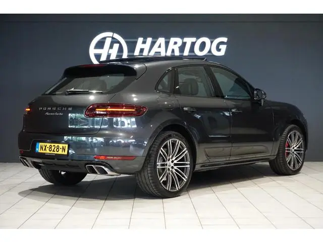 Porsche Macan 3.6 Turbo *NL AUTO / PORSCHE ONDERHOUDEN* + CARBON / PANO / SPORT CHRONO