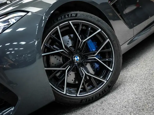 BMW M8