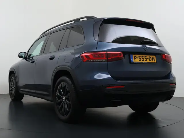 Mercedes-Benz GLB 200 Business Solution AMG Styling | Sfeerverlichting | Camera | Navgatie | Stoelve...