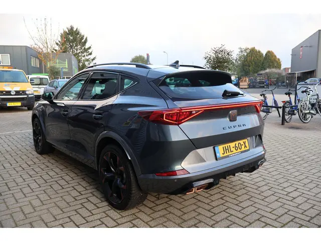 CUPRA Formentor 1.4 VZ Copper Edition 245PK | 1e Eigenaar | Dealer Onderh. | BTW | Cupra knop | Sfee...
