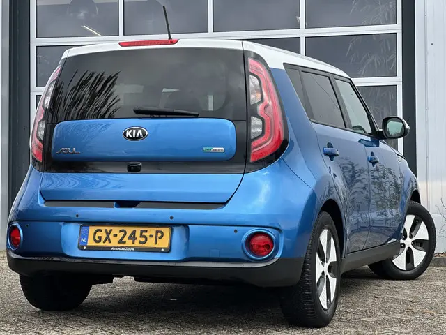 Kia Soul EV ExecutiveLine 27 kWh 111PK | Achteruitrijcamera |  Bluetooth | Cruise control | Navigati...