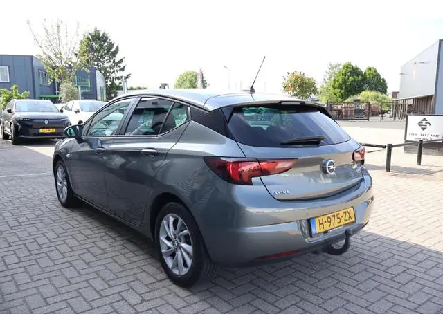 Opel Astra 1.2 Business Edition 2e Eigenaar | Volledig onderh | NAP | Trekhaak | Carplay | Navi | Cr...