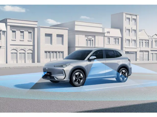 Geely E5
