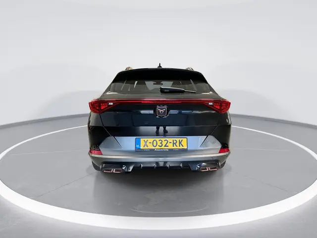 CUPRA Formentor 1.4 e-Hybrid VZ 245pk DSG Performance · SOH 95,3% · 360 Camera · Lederen Bekleding ·...