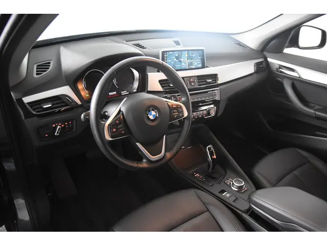 BMW X1 sDrive18i X-Line *1ste Eigenaar*Leer*Navigatie*Stoelverwarming*