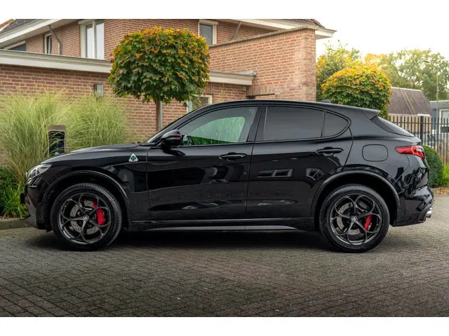 Alfa Romeo Stelvio 2.9 V6 AWD Quadrifoglio 510 PK Adaptive Cruise Harman Kardon Keyless 20''