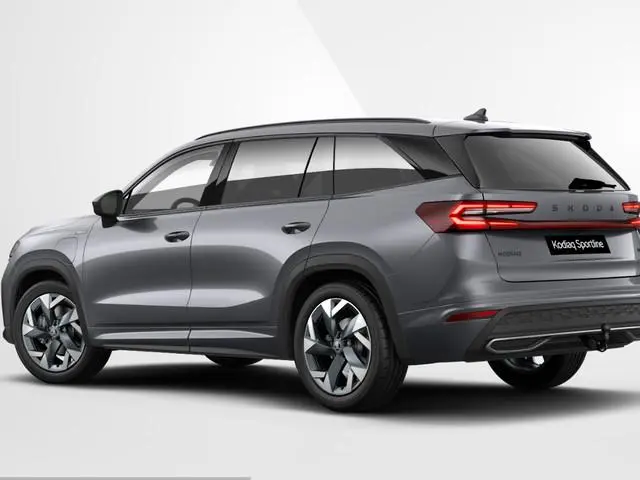 Škoda Kodiaq Sportline Business 1.5 TSI PHEV 150 kW / 204 PK SU V | Panorama dak | Trekhaak | comfor...