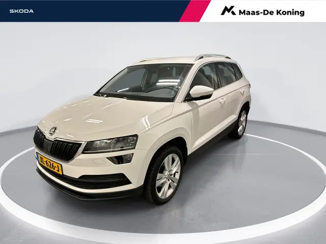 Skoda Karoq 1.5 TSI ACT 150PK DSG Style Business · Camera · Afneembare Trekhaak · Canton Audio · App...
