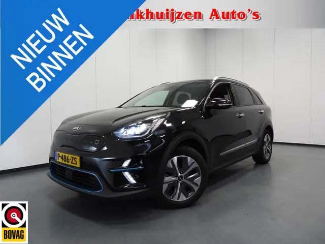 Kia e-Niro ExecutiveLine 64 kWh LEER/MEMORY/CAMERA/LED/JBL/17"LMV!