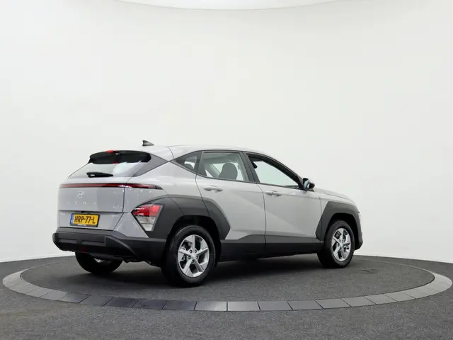 Hyundai Kona 1.6 GDI HEV Comfort | DEMO | Private Lease 519pm