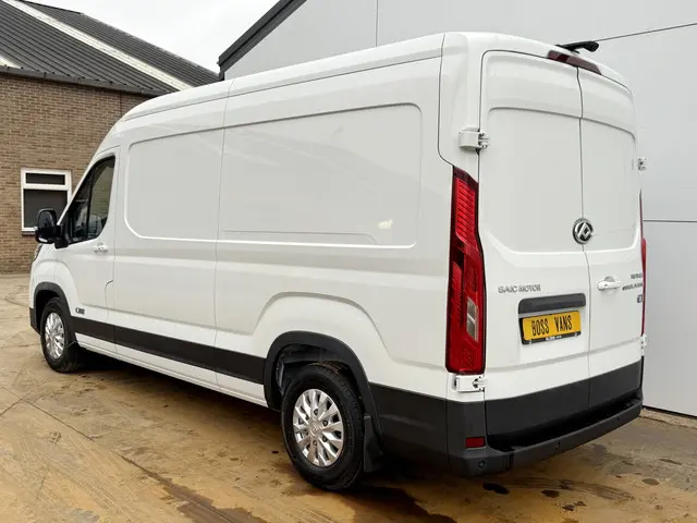 Maxus eDeliver 9 72kWh ALL-IN PRIJS 72kWh 280km WLTP L3H2 204PK Snelladen LED Airco BPM Vrij