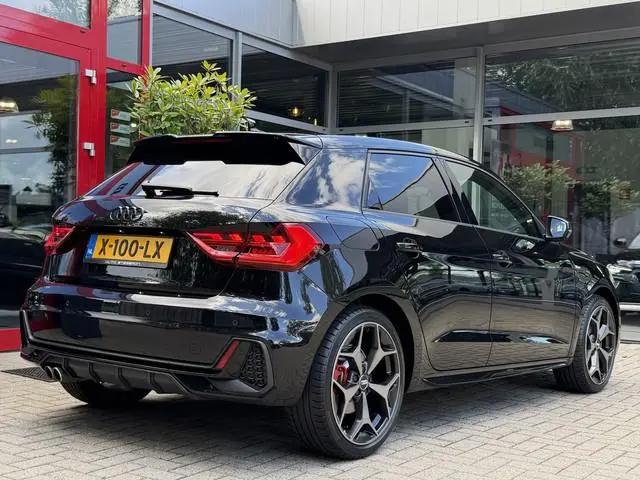 Audi A1 Sportback 40 TFSI 200PK AUT. *!* 2x S-LINE *!* NAVI/ CARPLAY/ LED/ 18 INCH/ BLACK OPTIEK *!*
