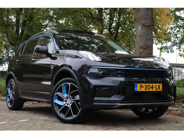 Lynk & Co 01