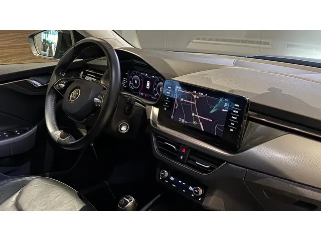 Skoda Kamiq 1.5 TSI ACT Business Edition + MEMORY / PREMIUM AUDIO / TREKHAAK