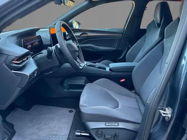 Cupra Raval