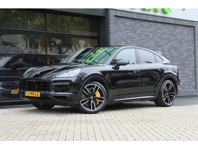 Porsche Cayenne Coupé 4.0 Turbo S E-Hybrid | NAP | KERAMISCH | SOFT-CLOSE | PANO | STOELKOELING | BO...