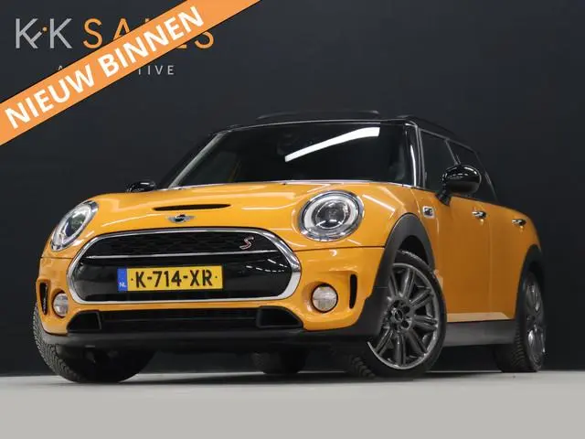 MINI Clubman 2.0 Cooper S Chili Serious Business [SCHUIFKANTELDAK, TREKHAAK AFNEEMBAAR, HARMAN/KARDO...