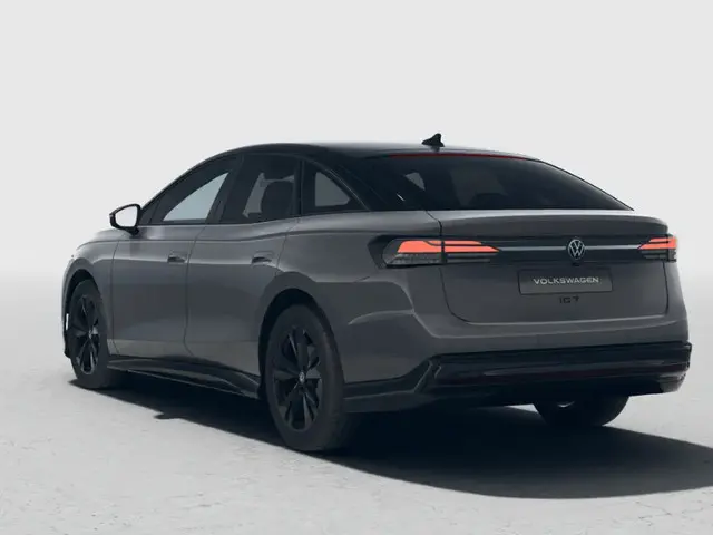 Volkswagen ID.7 Limited Edition 77 kWh accu 286 PK PRIVATE LEASE VANAF €499P/M · Achteruitrijcamera...