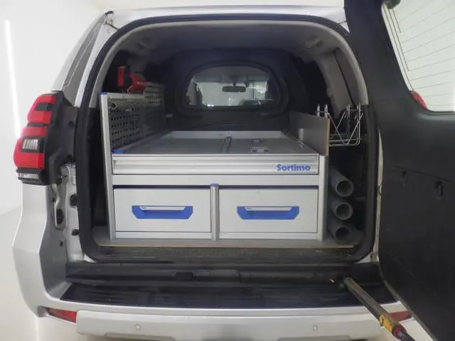 Toyota Land Cruiser 2.8 D-4D-F Challenger Window Van