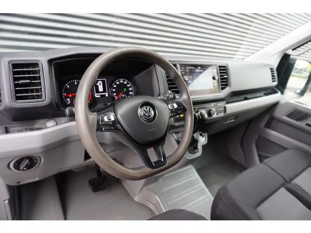 Volkswagen Crafter 140pk Automaat L3H3/L2H2 LED Trekhaak Apple carplay Camera Navigatie Cruise contr...