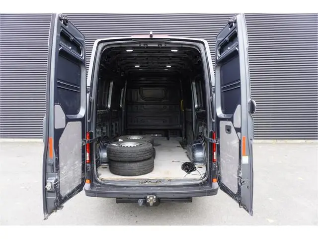 Volkswagen Crafter 140pk Automaat L3H3/L2H2 LED Trekhaak Apple carplay Camera Navigatie Cruise contr...