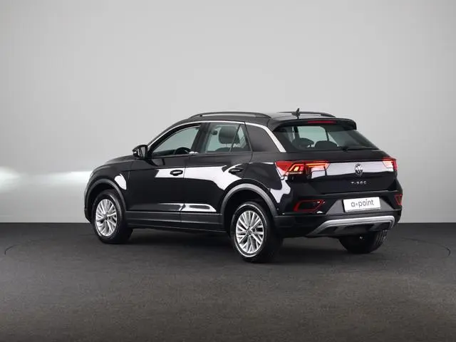 Volkswagen T-Roc 1.5 TSI Life 150 pk Automaat (DSG) | Navigatie via App | Parkeersensoren (Park assi...