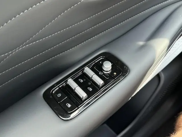 Geely Starray EM-i