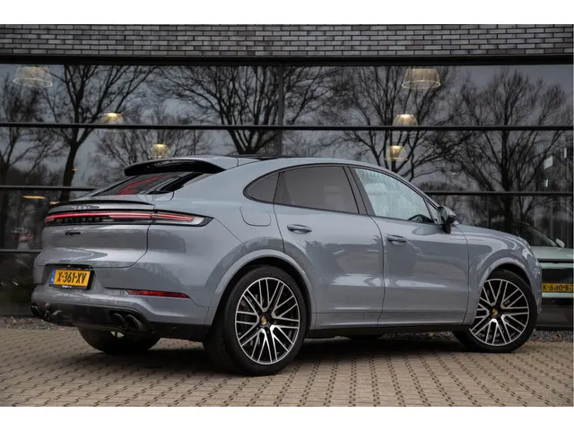 Porsche Cayenne Coupé 3.0 E-Hybrid , Panoramadak, Bijrijdersdisplay, Trekhaak, Sport Design, Origine...