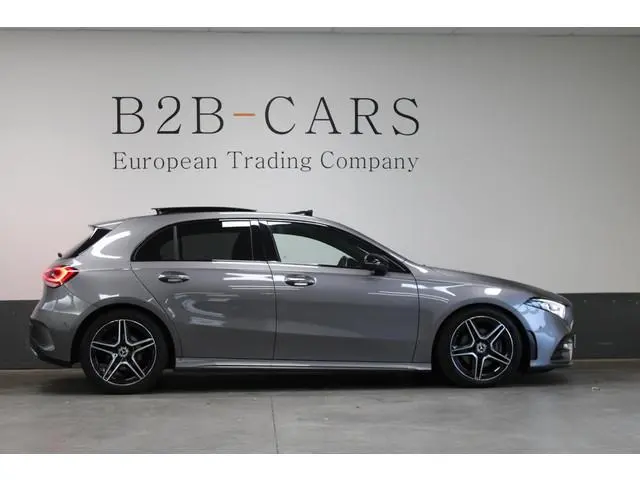 Mercedes-Benz A-klasse 180 d | AMG | Night Pakket | Panorma